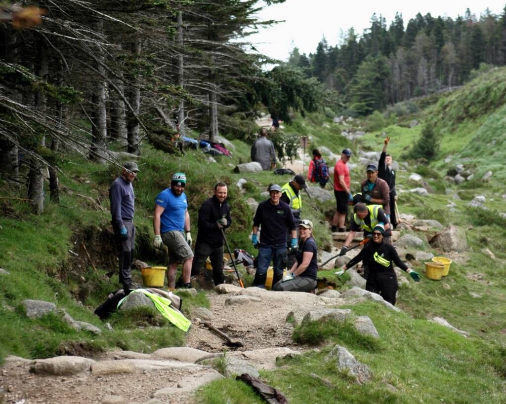 How to help - volunteers working on Glen River path